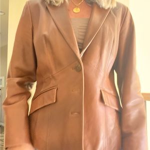 Vintage Leather Blazer! Perfectly cool warm toffee brown leather blazer!